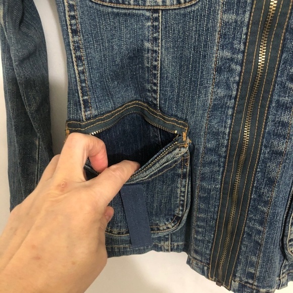 - Womens Denim Jacket. Size 7. Bongo - Picture 6 of 7